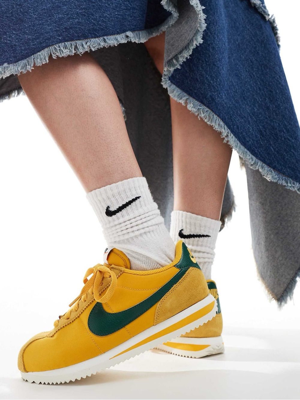 NIKE CORTEZ DZ2795702 Tennis Shoes Sneakers Women’s US 8.5 Men’s 7 NEW W/Box